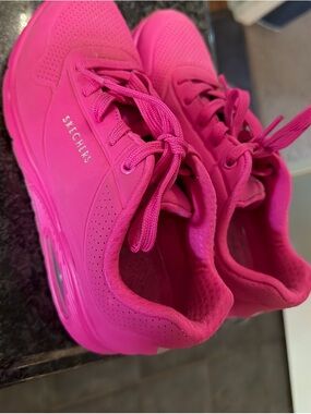 Skechers Women's Hot Pink Memory Foam Sneakers